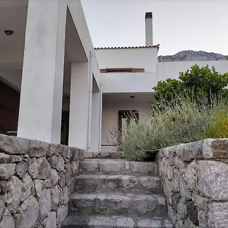 Amadeus Secluded Oasis Hosting Up To 12 * Kyparíssion